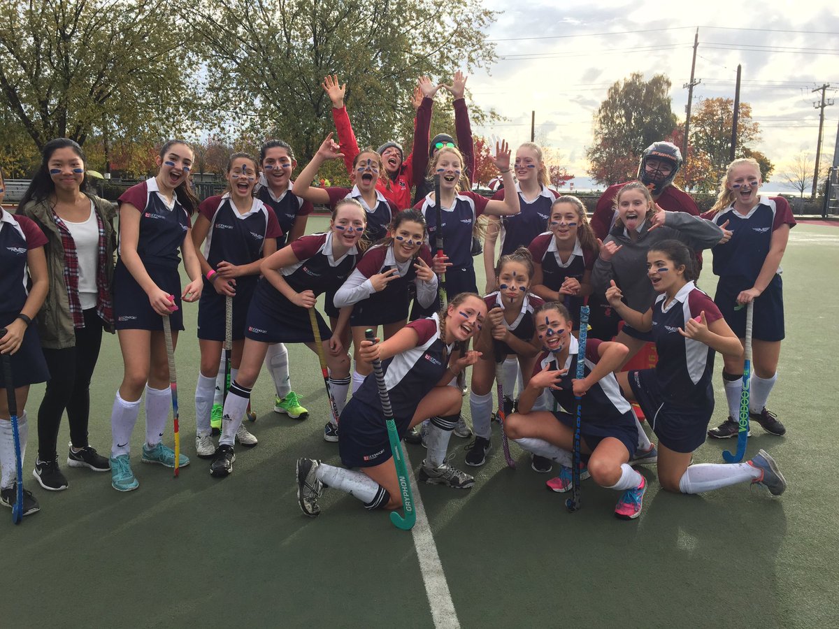 tingherman's tweet photo. Champions! Rockridge Field Hockey remained undefeated to win our pool!  @RockridgeSS https://t.co/jAecHSjqVV