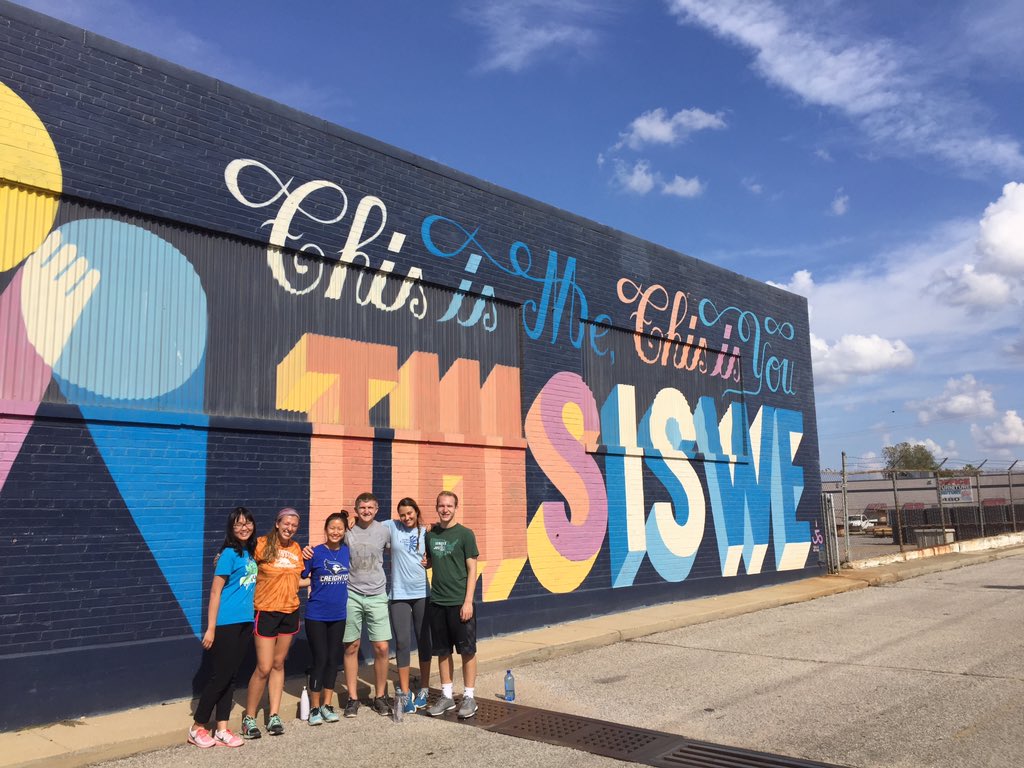 Serve901's tweet photo. Had some free time to explore @broadavearts this week before volunteering with @REPMemphis1 #choose901 #BroadAve https://t.co/tHpzA4IvbQ