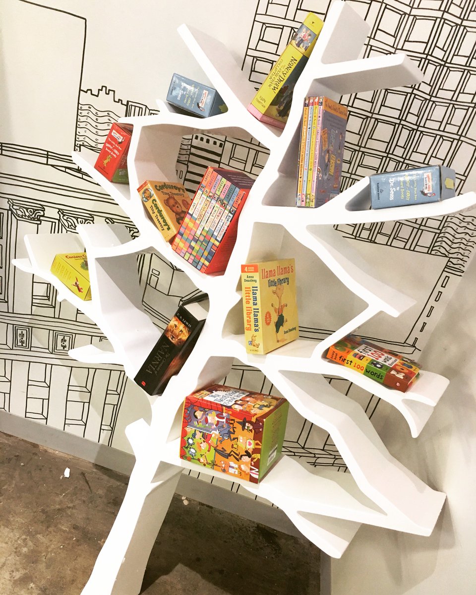 LMHQ_NYC's tweet photo. We had a great morning at #CommsWeek16! Happy to help @PulsePointBuzzwho donates 10 books to children in need for every pic of this tree! https://t.co/t1uklpD4W3