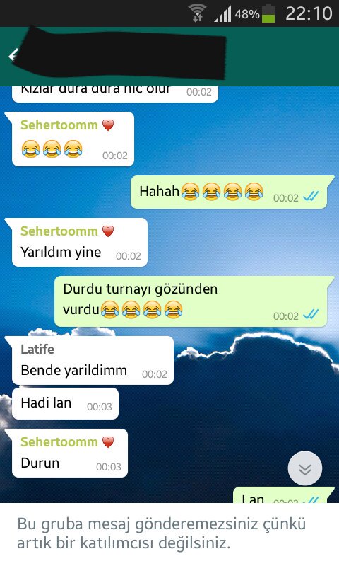 Efm38Sahin's tweet photo. Neden iki dakika ciddi olamıyoruz ki biz 😂😂@GokdenizSeher afsjhsdfgjj😂😂🙋 https://t.co/1OX4Vy4rzV