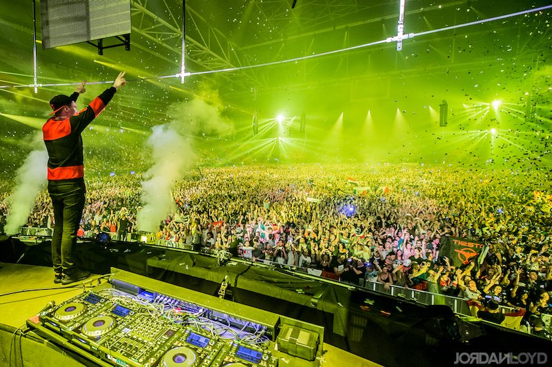 TiestoBrazil's tweet photo. Let's go #TiestoFamily! @TiestoSpain @TiestoChilefans @Tiesto_VZLA @VerwestFansMx @TiestoRussia @TiestoFrance @TiestoArgentina... https://t.co/sI3HJU3psX