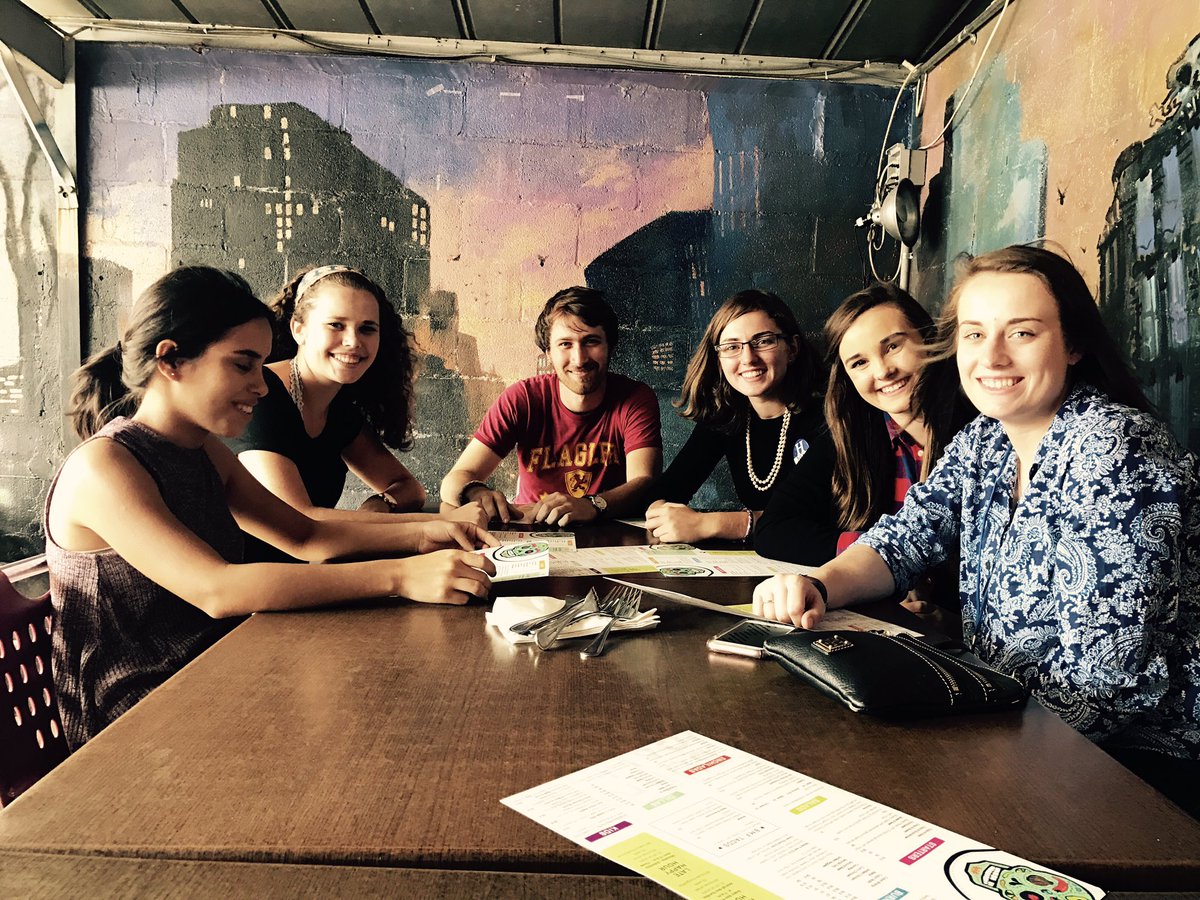 MattEngsby's tweet photo. We have our Flagler Fellows &amp; Friends celebrating a great day in Jax!!! #HillaryforFL #FlaglerTogether #Mills4Hills https://t.co/Frv1jH331y