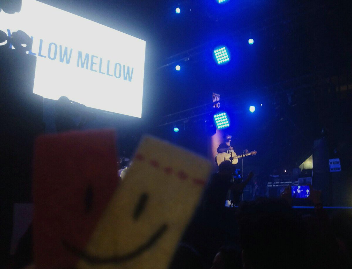 taquillito's tweet photo. Taquillito se ha colado en la actuación de @YellowMellowMG en #MadFunFest  ¡Cómo se lo monta! 🙌 https://t.co/owSSW9vDe8