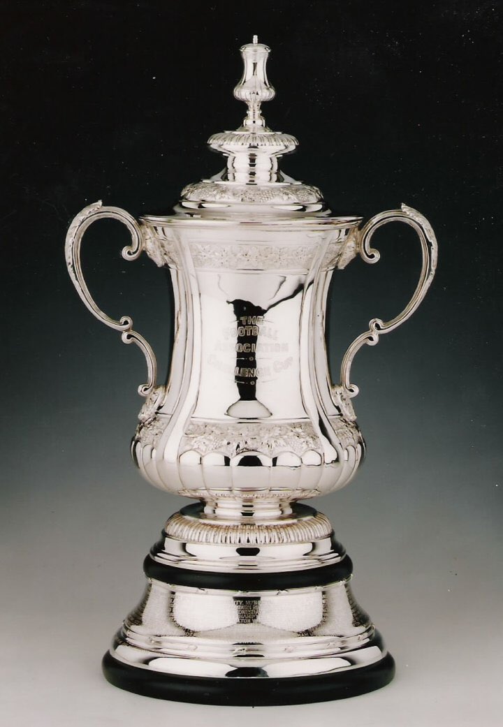 TootingBecFC's tweet photo. Big one tomorrow! No 1st team game so attention turns to the #BecLegends as they travel to Blythe Hill Vets in the @LondonFA Vets Cup! https://t.co/y1WopmL8Ga