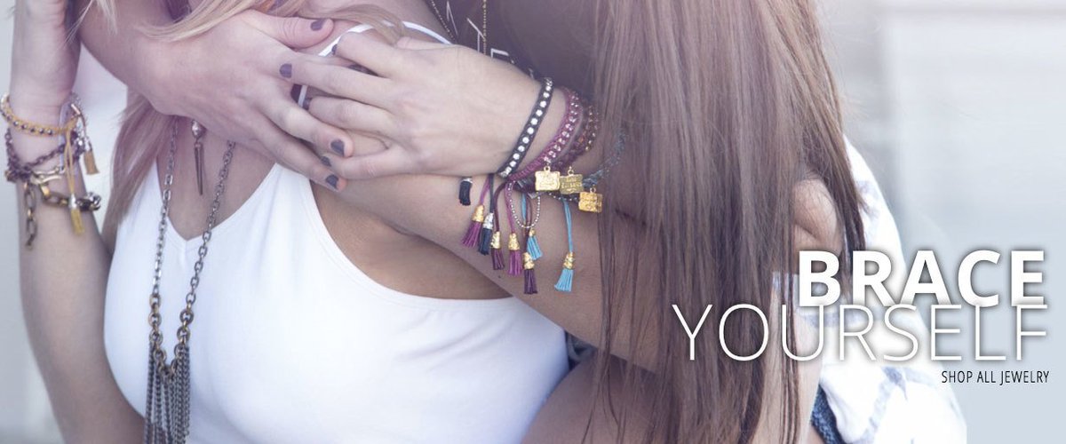 shopprettywolf's tweet photo. Touch of luxury to your look.
https://t.co/9VIBfkr4n9
#PrettyWolf #ShopPretty #PWJewelry https://t.co/FdQxnOi0cb