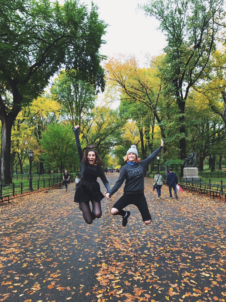 doddleoddle's tweet photo. N E W  Y O R K https://t.co/jvFprR1t4E