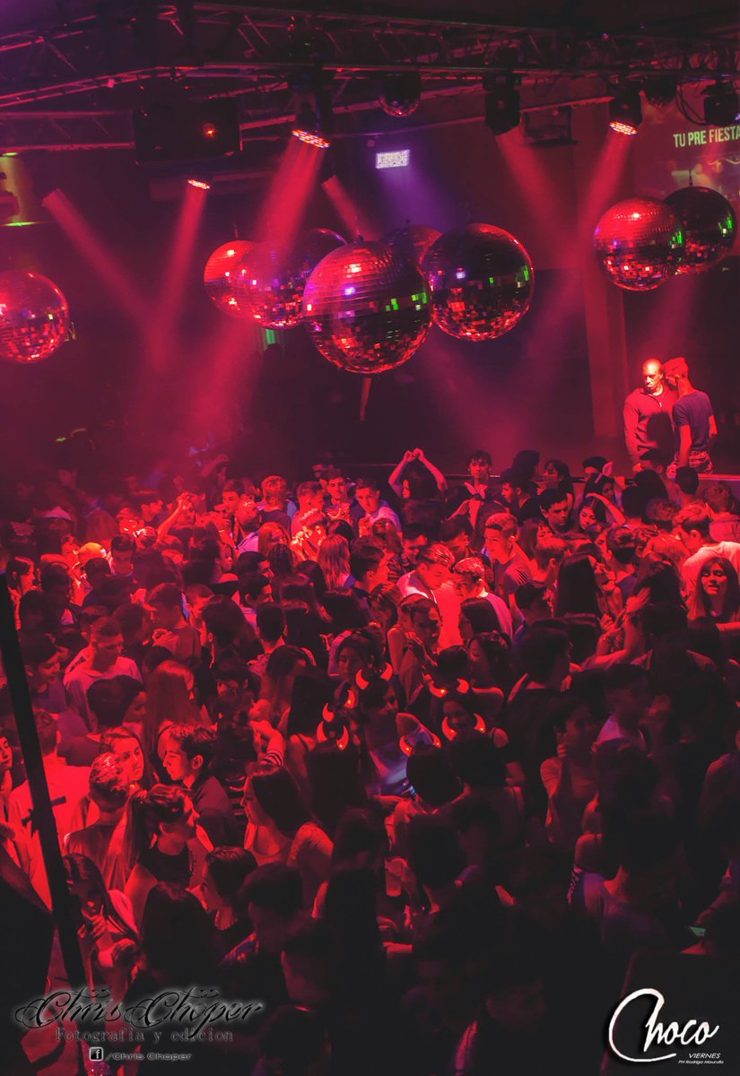 Que diferencia hay entre un viernes que no hay Choco y un viernes como el de hoy, que vamos a meter terrible FIESTON! #WhiteFest #TeAvise