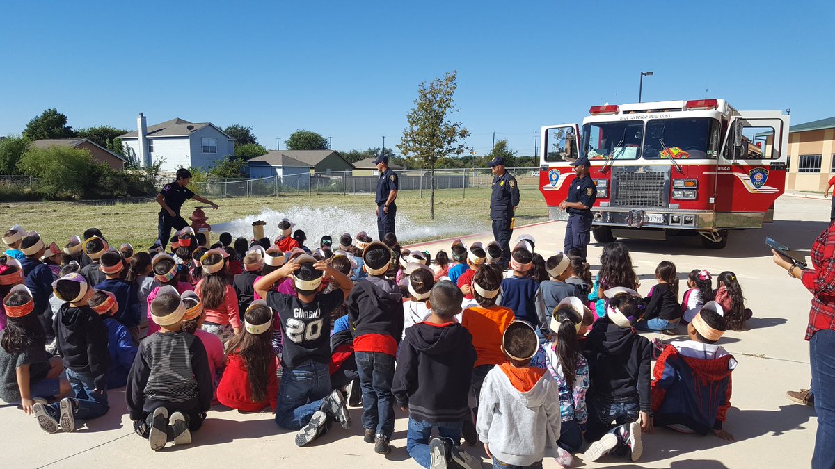 NISDmartin's tweet photo. Learning about fire prevention & the importance of water in our community. @SATXFire @nisdmartin1st #KeepMartinBeautiful https://t.co/CSGiYjBkj7