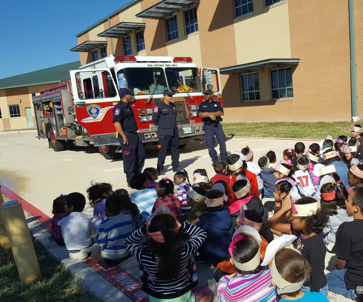 NISDmartin's tweet photo. Learning about fire prevention & the importance of water in our community. @SATXFire @nisdmartin1st #KeepMartinBeautiful https://t.co/CSGiYjBkj7