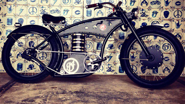 NLMobility's tweet photo. 2nd Day of @NATRANS_Expo Come see us at Stand A30. You can even buy a similar bike! @b4bikes #electricvehicles https://t.co/FTaMaemh6V
