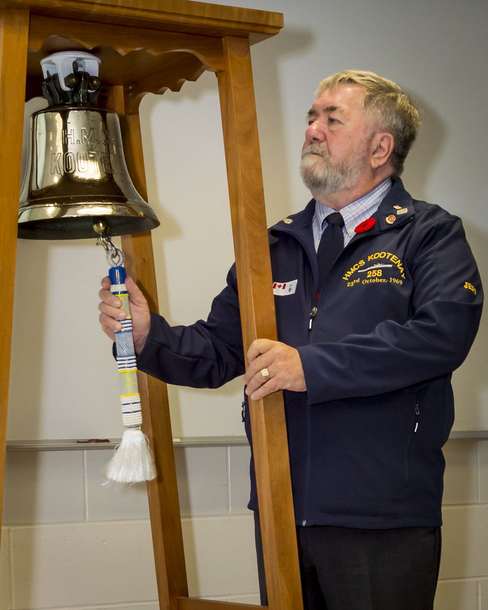 MRC_FMARA's tweet photo. Capv Lafond #FMFCS rejoint les survivants du #NCSMKootenay pour rendre hommage aux morts lors de la tragédie il y a 47 ans #Nelesoubliezpas https://t.co/JJwooM69U4