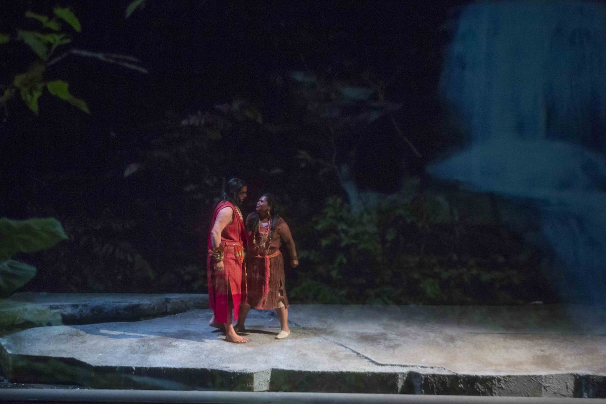 Estreia da daqui a pouco (20h), LO SCHIAVO,  no Theatro Municipal.  Não perca essa linda ópera! 

#tmrj #opera #amoopera 
Foto: Júlia Rónai