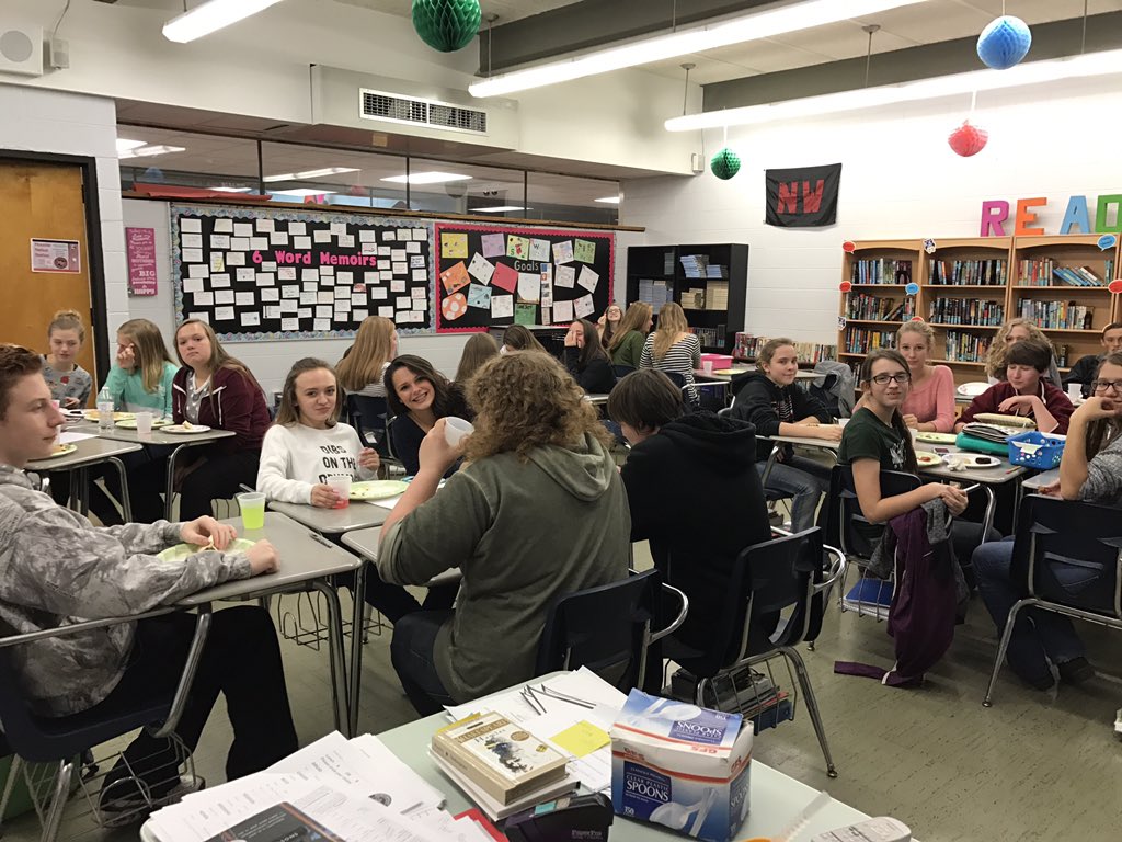 Soperclassroom's tweet photo. A fiesta celebrating finishing House on Mango and a Kahoot review for Friday! #mountienation1617 #Accel9 https://t.co/dNKYXd0BkI