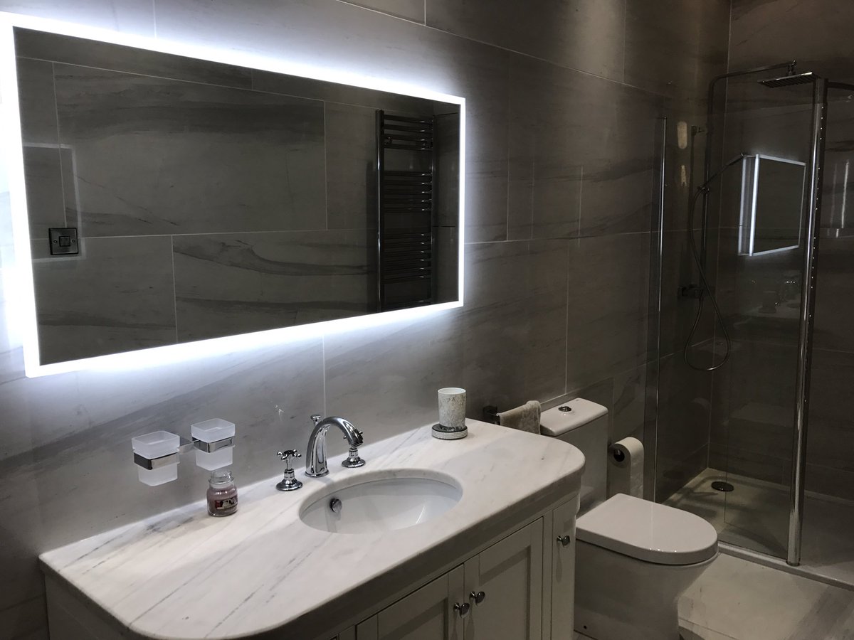 wearekodo's tweet photo. Another en suite complete! 🚽🚿 https://t.co/McH4B3dMwt