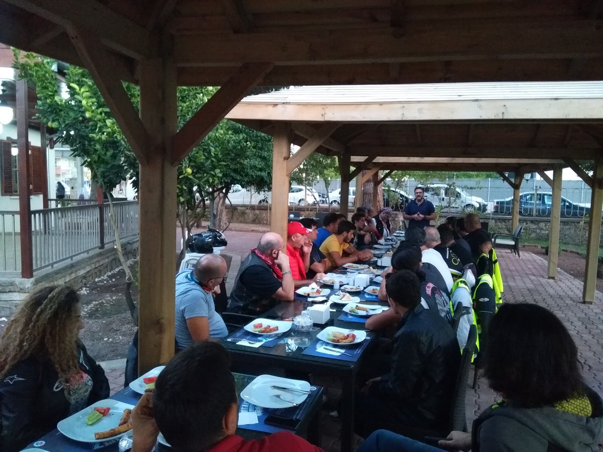 29 Ekim 2016 tarihinde gerçekleştireceğimiz 1.Dokuma Park Motosiklet Şenliği için motosiklet grup liderleriyle toplantılarımız devam ediyor.