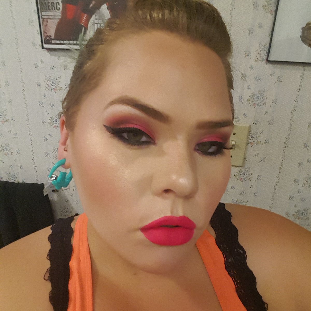mrsyarbray's tweet photo. This #JeffreeStar #promnight lipstick is the best pink EVER! @JeffreeStar thank you for making the perfect barbie pink!!!! https://t.co/Ws81SLhNr7