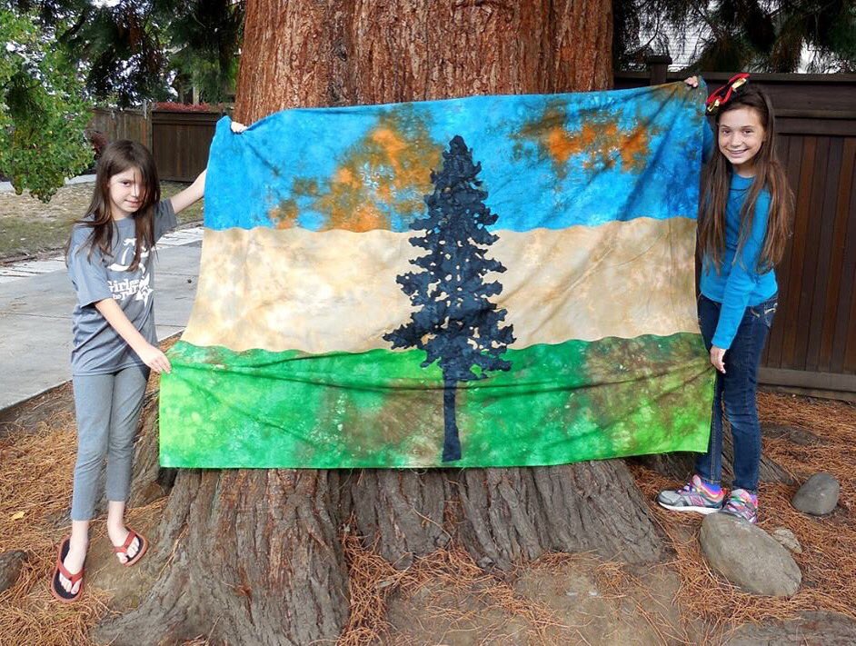 cascadianow's tweet photo. #DougFlyinFriday in the hands of awesome Cascadian kids! (This super sweet Eugene, OR photo was shared by Craig Delf.) #CascadiaNow https://t.co/Kldep30pOk