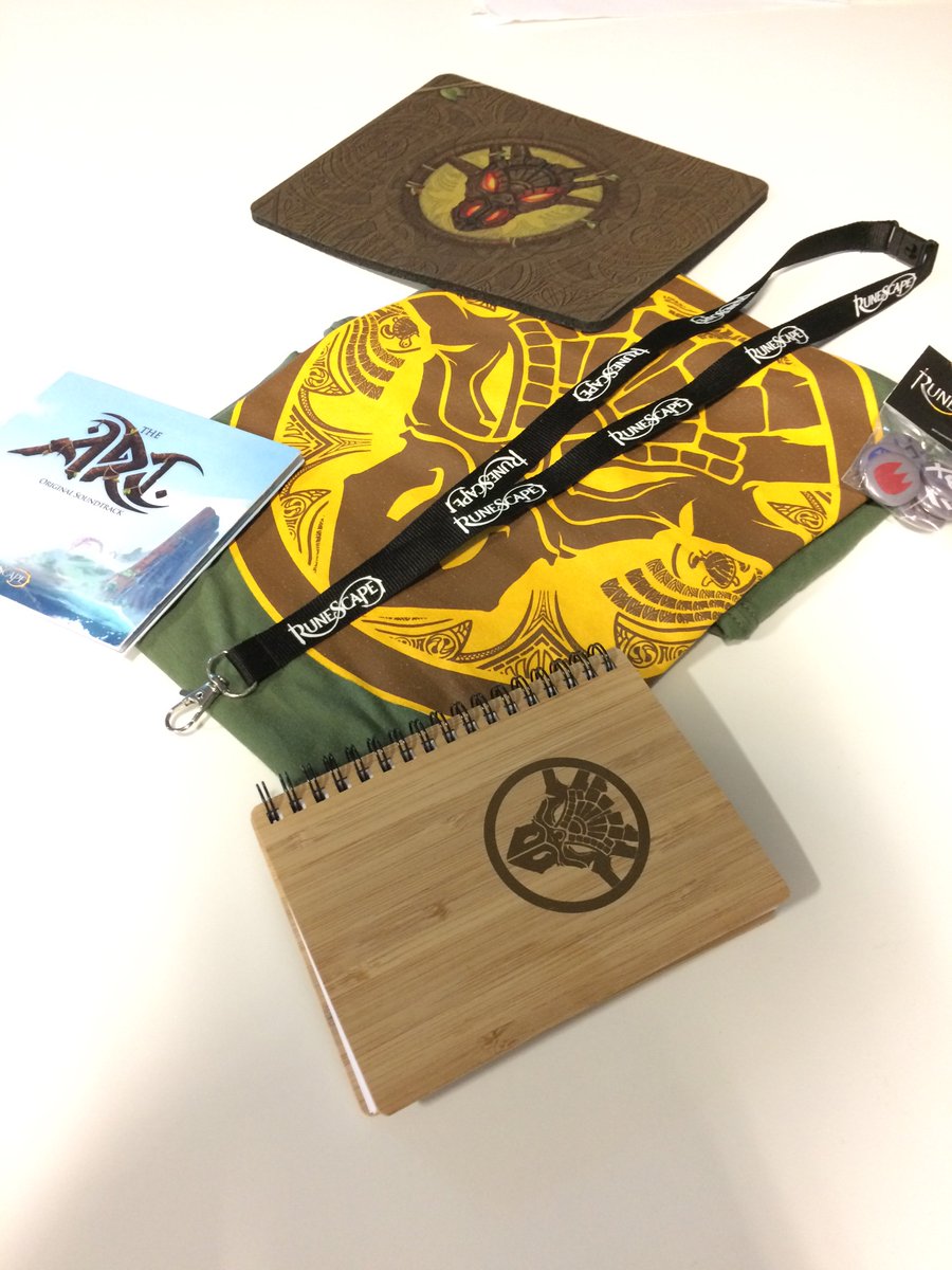 RuneScape's tweet photo. It’s #FreeStuffFriday time!

Win all these goodies, including the official @RuneFest T-shirt! 💰👌😍

Just RT and follow to enter.  Go! https://t.co/U2SogJf7CJ