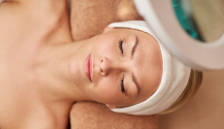 NaturalBeautyG's tweet photo. Here's how to shrink large pores, naturally: https://t.co/4eqFt6wadk #organicskincare #naturalskincare #reducepores #clearskin https://t.co/tt9Bg7dRrX