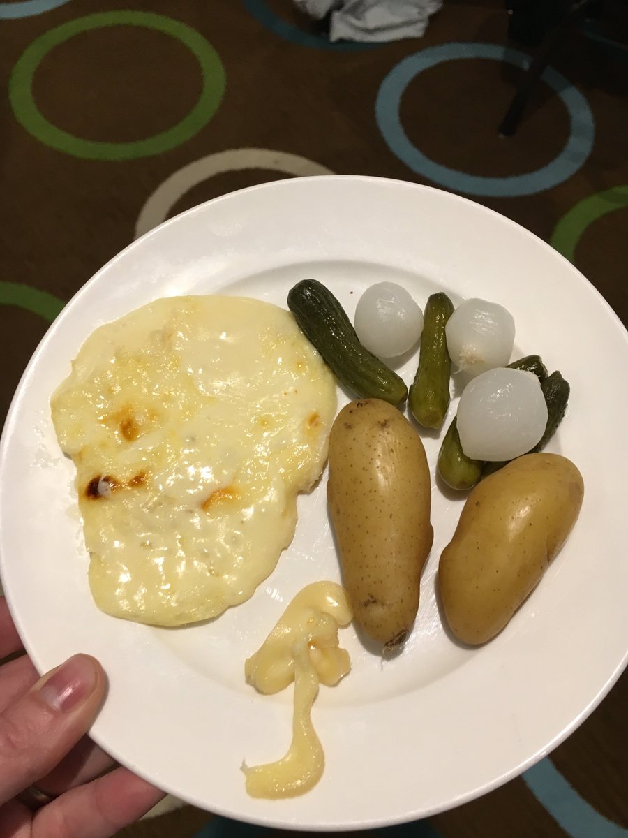 RoadTripsFeedMe's tweet photo. In love with this cheese! Thanks #inlovewithswitzerland #vemex https://t.co/zslkcju1Yp