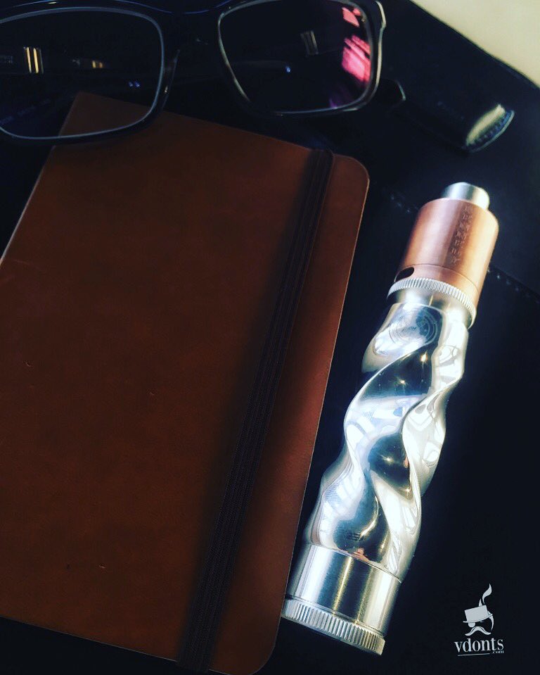vdonts's tweet photo. Its the weekend ❤️ 

#vape #vapor #avlyfe #kennedy #vaping https://t.co/EgTiIy8YE9