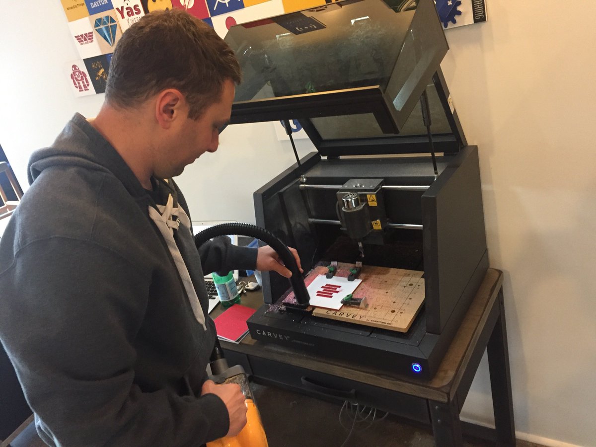 TheFullRatchet's tweet image. Cutting a #NewStack logo on the Carvey machine w/ @zkaplan at @Inventables... So cool!  Gotta get one