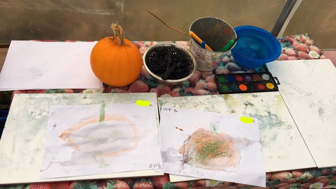 hobkirks13s's tweet photo. Pumpkin Portraits! #charcoal #watercolours #homegrownpumpkin #halloween #outdoorlearning #talkelcc https://t.co/hdiFeBfayb