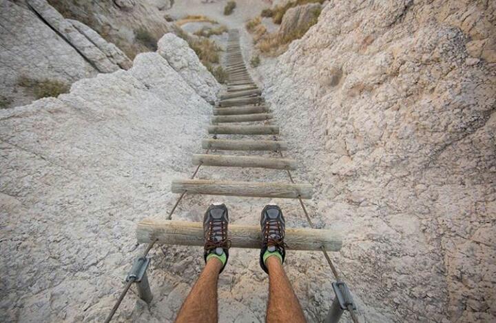 MerrellSpain's tweet photo. Tú vente, que para este finde sólo hemos previsto un paseíto tranquilo... #MoabFST #Vértigo https://t.co/cqwtLiWCtY