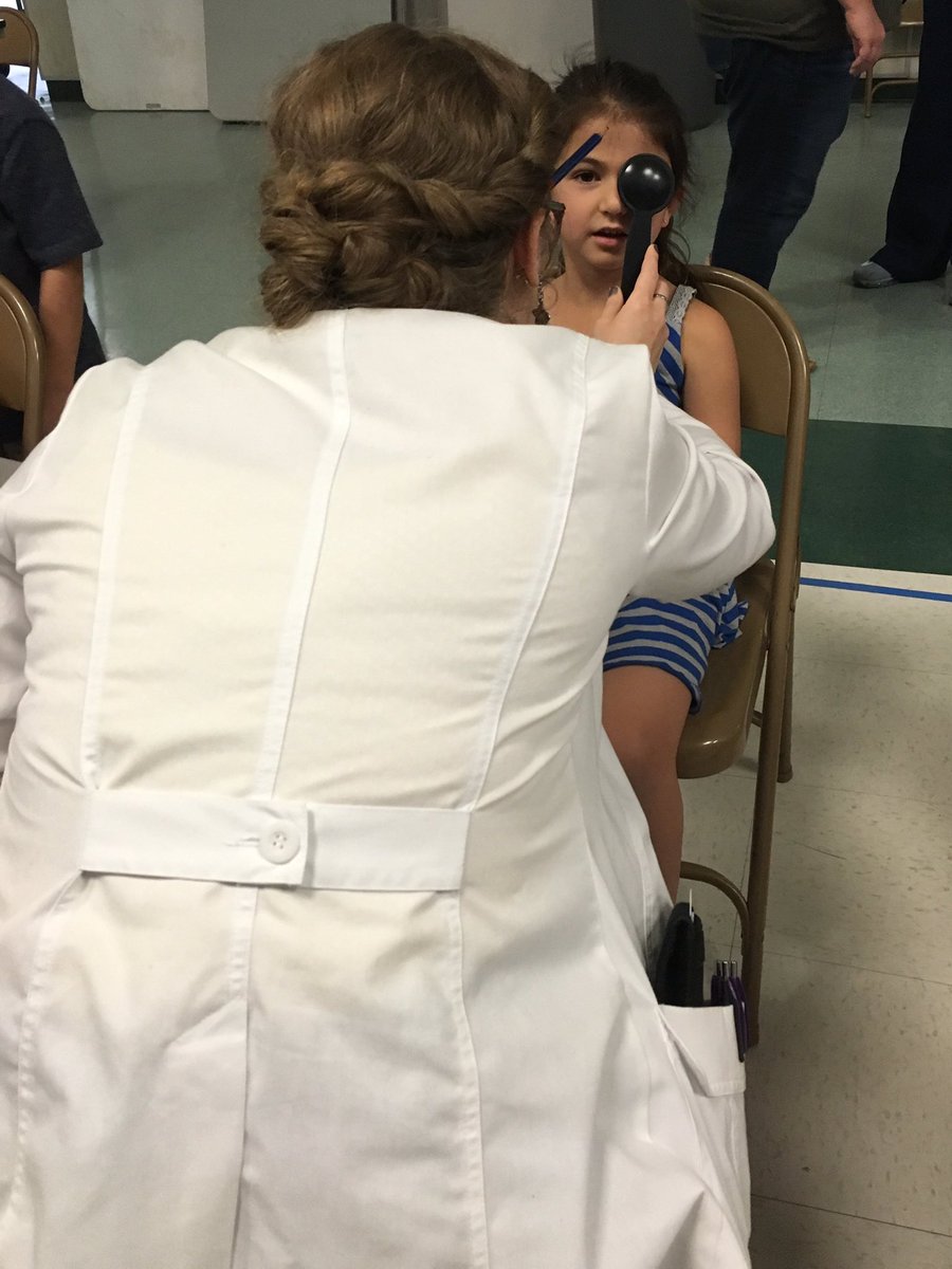 k1pandas's tweet image. Thank you to Nurse Joan,  @MBKetchumU and @AL_Fullerton for our vision screening. You help make sure we have everything we need to learn! 👓