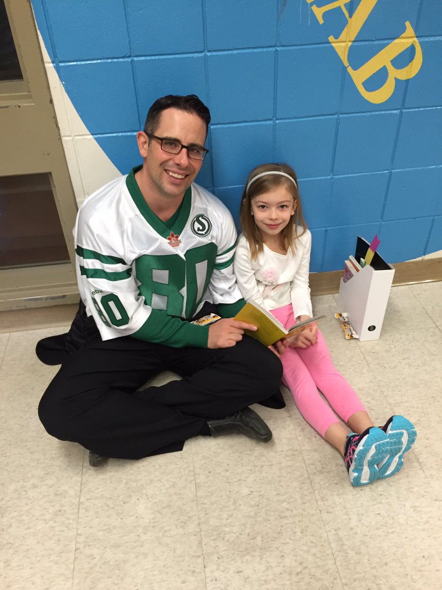 CarswellsClass's tweet photo. Today is day five of #SKEdWeek. We celebrated today and prepared for tomorrow by growing into our #FutureSelfies with our families. https://t.co/g48kBauXpl