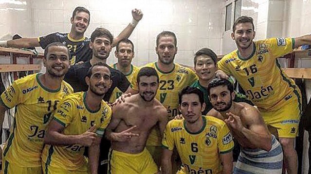 roca_javier's tweet photo. Hemos vuelto🔰¡EQUIPO! #shiuuu #jaenfsreturns #andthree 💪🏼 https://t.co/nbb7TyrZBR