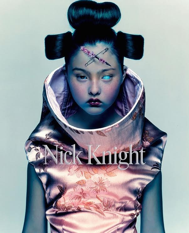 SHOWstudio's tweet image. Want to spruce up your bookshelf? Invest in publications by Nick Knight, @BritishVogue &amp;amp; more shop.showstudio.com/t/art/books-ma…