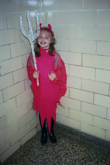 #FlashbackFriday #FBF 2001 Halloween Party at Kleckner Elementary School in the city of Green,age 9.