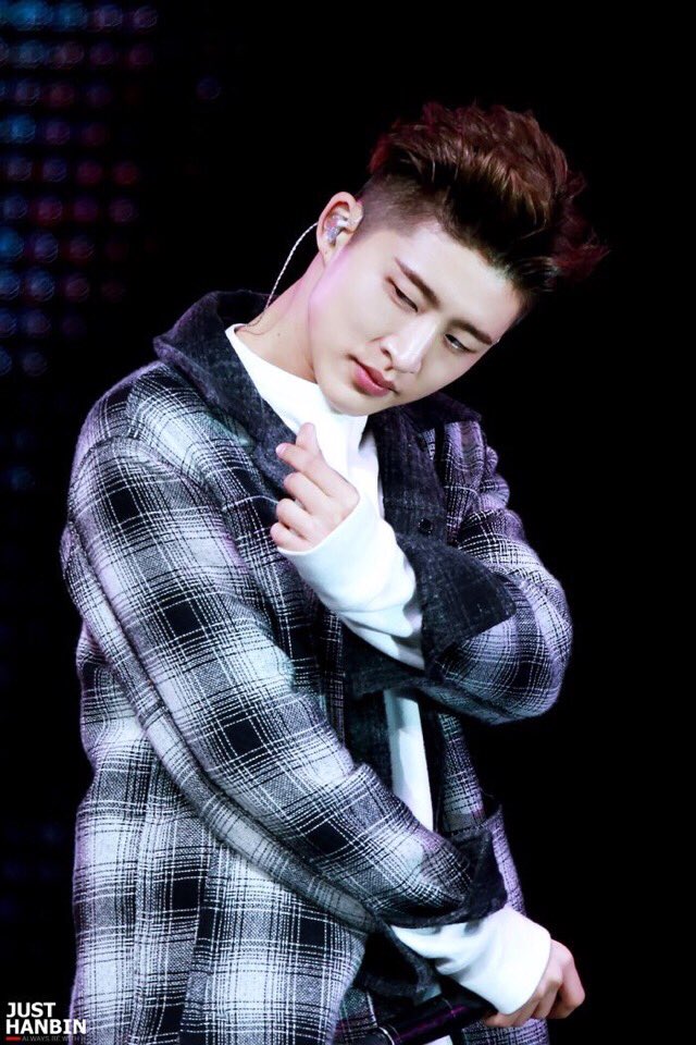 MaaareMa's tweet photo. 心優しい繊細ハンビン😌
おめでと。ソロ楽しみにしてるよー⸜❤︎⸝

#CharismaBIday 

cr pic https://t.co/i9gGYYgbGJ
