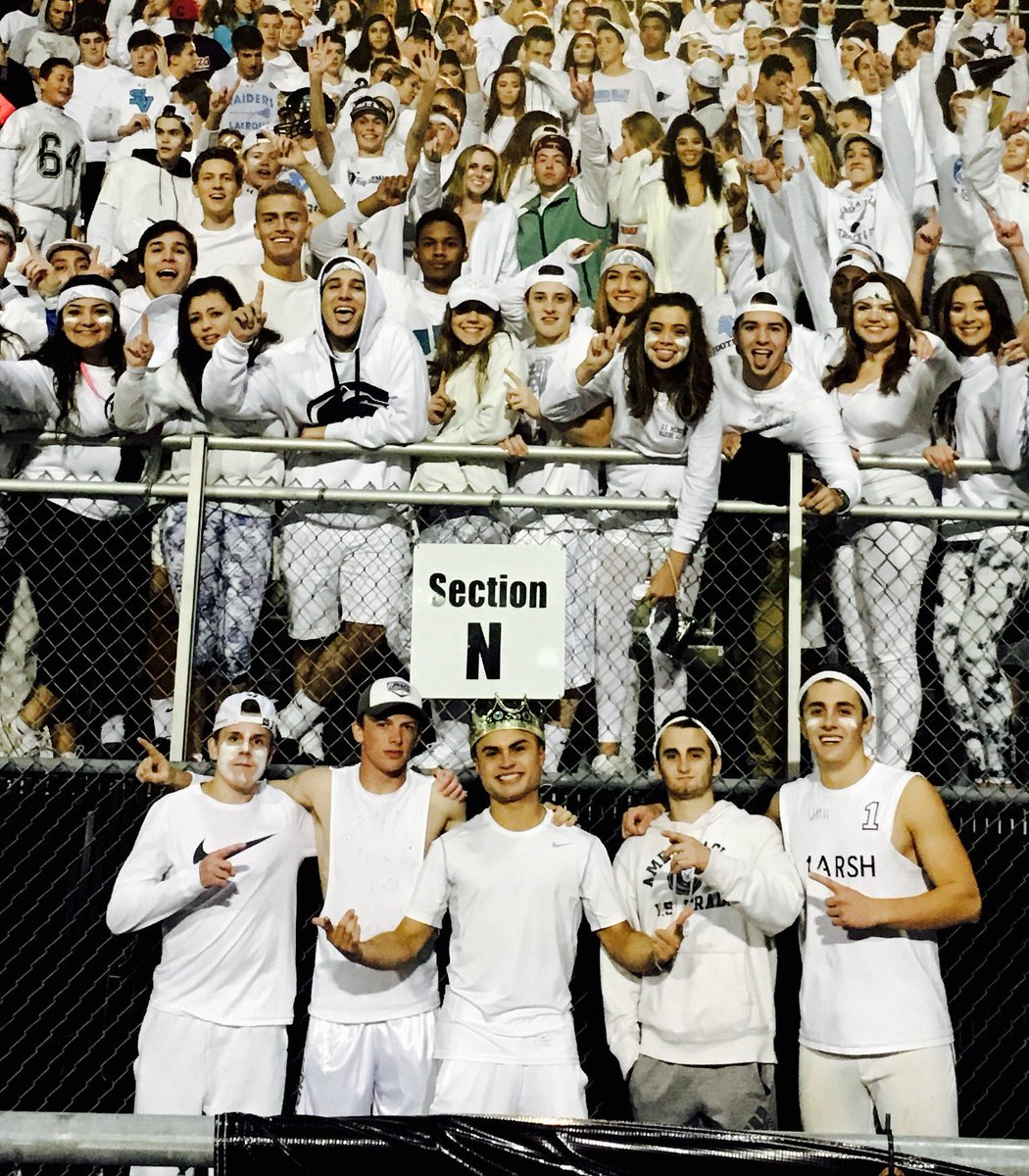 SvStudntSection's tweet photo. PINK OUT UP NEXT! 🔵🏈⚫️ #RGOD #BeatShaler https://t.co/JW5KEk6kbp