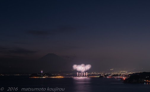 kojirou7717's tweet photo. 江の島花火

先週にあった花火大会より。

たむきゅーの90mmしか持っていない。
まわりの人達はもっと長いので撮ってましたが、自分は意地のたむき...
[ #PluCial https://t.co/3cNNKLWMTx ] https://t.co/0TssxVjDcH