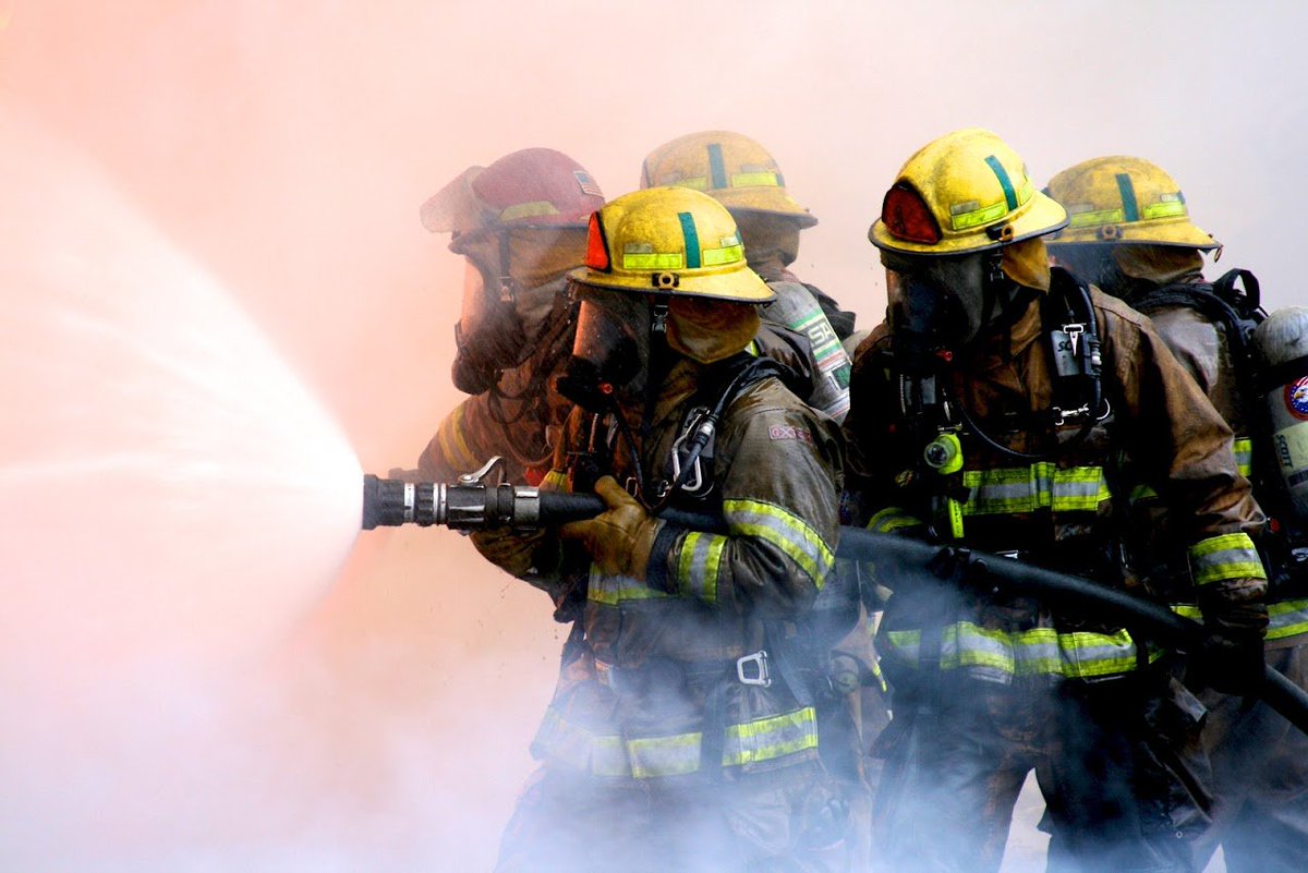 SpokaneCity's tweet image. Are you searching for a #SpokaneJob? Apply to be a firefighter now! bit.ly/2dVhl94