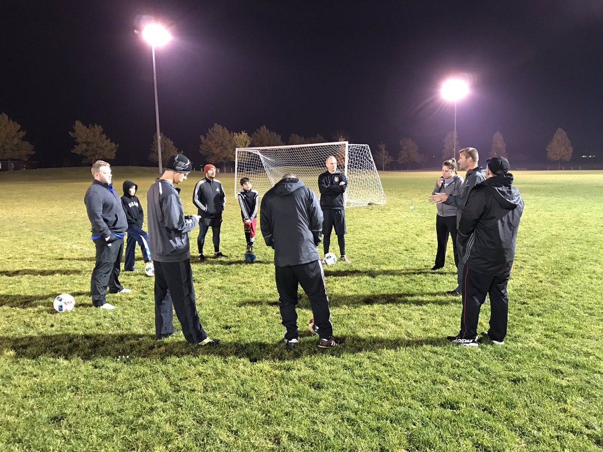 StingPremierSC's tweet image. Friday night E License field sessions #breakintheweather #learning #development #culture