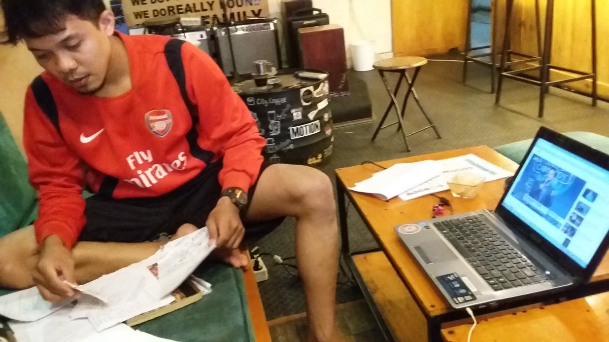 Dibeli Pak materi 5000 dapat 3. semangat cuy buat besok 😎