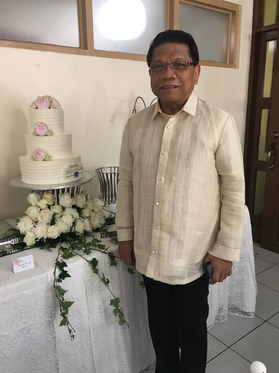 EatBulaga's tweet photo. Andito na ang isa sa mga ninong ng ALDUB, Mr.Mike Enriquez #ALDUBWedding https://t.co/qWS2P8jbHb