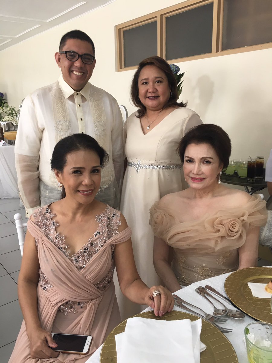 EatBulaga's tweet photo. Nandito na din sa venue ang ninong at mga ninang ng ALDUB, Mr.Elmer Villasanta, Ms.Margot Torres , Ms.Irma Adlawan at Ms.Helen Gamboa-Sotto. https://t.co/30Y7nqCcLO