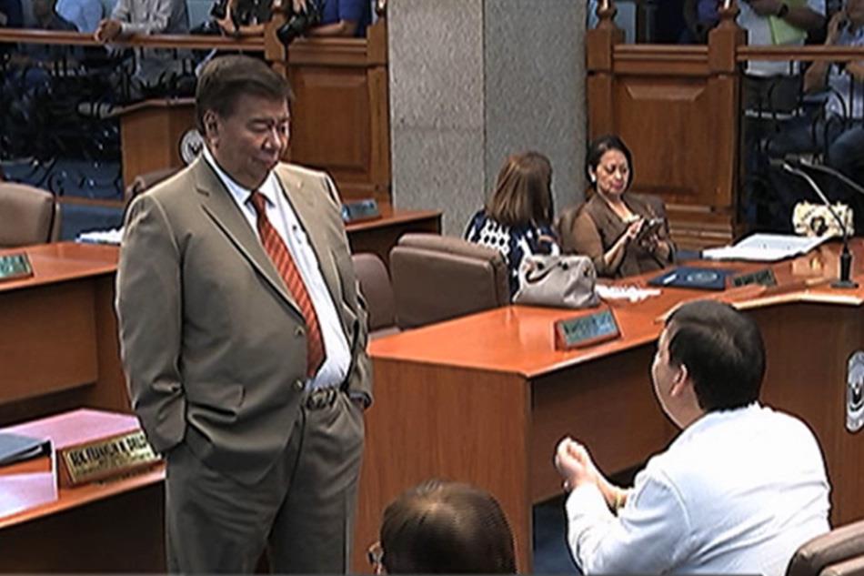ABSCBNNews's tweet photo. Mga senador, isinusulong ang hearing sa foreign policy ng gobyerno https://t.co/gDb2ekoNL1 https://t.co/SPgcSwCu7Z