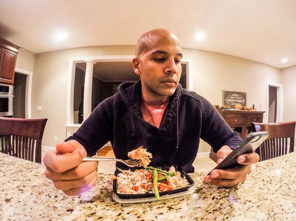 santideoleo's tweet photo. Friday night dinner thanks to @projectleannationri and their Fiesta Chicken! 🐓 #poweredbyPLN #eatclean #projectlean… https://t.co/6M4mMdVcxJ