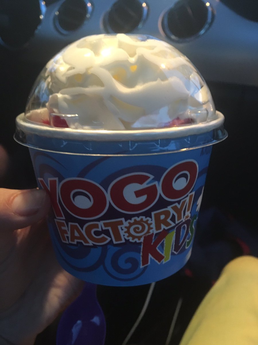 FueledbyLOLZ's tweet photo. Ending the day on a high note with one of my favorite local froyo places @YogoHaddon . https://t.co/16mK3OnMEp