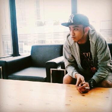 Come hangout with me on #BIGOLIVE. web.live.bigo.sg/2119225978_147…