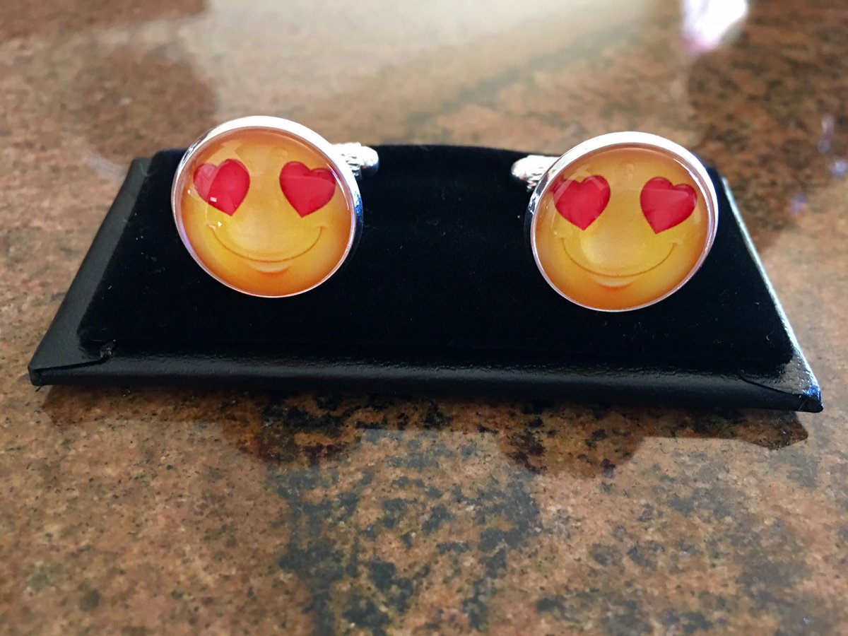 OakmontCufflink's tweet photo. Our Love Emoji Cufflinks! Get them here: https://t.co/xVXxlvwar6
#Cufflinks #Emoji #Emojis #wedding #weddingplanning #smileyface #dapper https://t.co/ECPGbyyT2B
