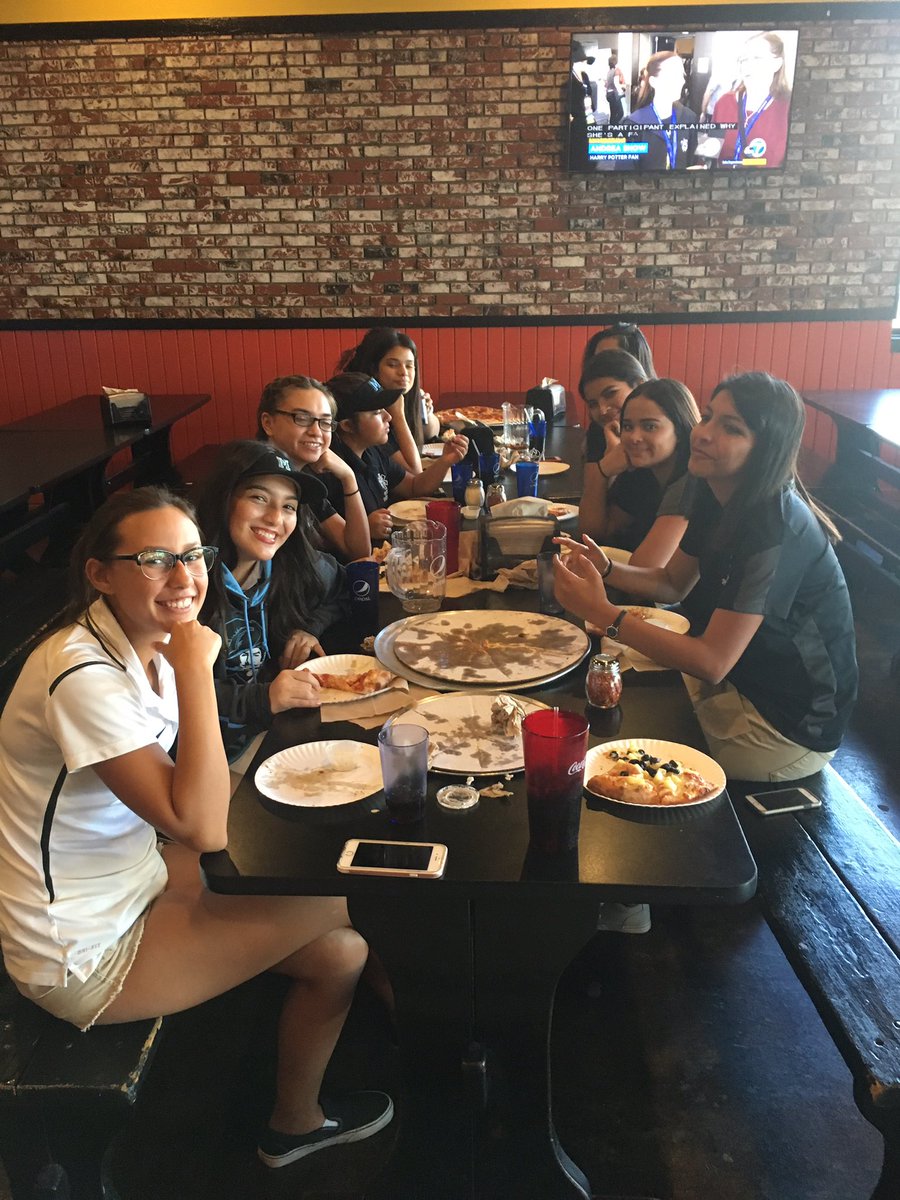 MHSTrainers's tweet photo. Trainer meal before MHS vs. Alta Loma #cavaliers #football #reddevilpizza https://t.co/FO9HeSWDRP
