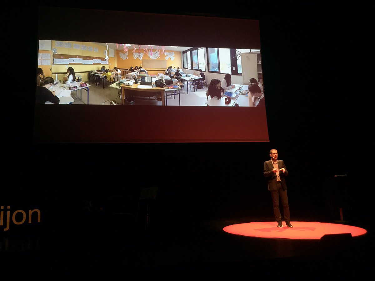 NathalieBcoulet's tweet photo. #TEDxDijon avec @cdenhartigh 👏🏻 ou quand la classe est conçue comme une Cellule https://t.co/EInKkFuJig