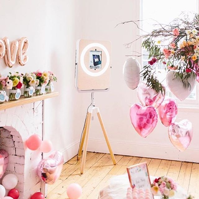 Need this adorable photo booth at our next party!  photo by <a href="/partywithlenzo/">LENZO</a> #sendomatic