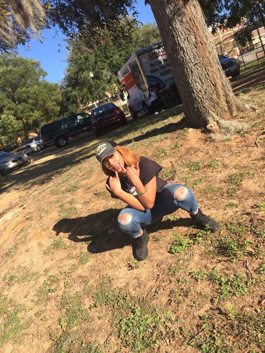 moss_thee_boss's tweet image. Lil Broward baby #setfriday